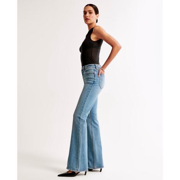 Abercrombie and Fitch, the vintage flare high-rise jeans size 30 - Picture 1 of 7
